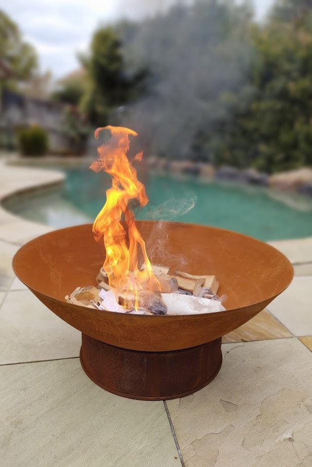 Greenlife Outdoor Fire Pit Cast Iron 600mm Deep Dish Bowl - Rust Patina