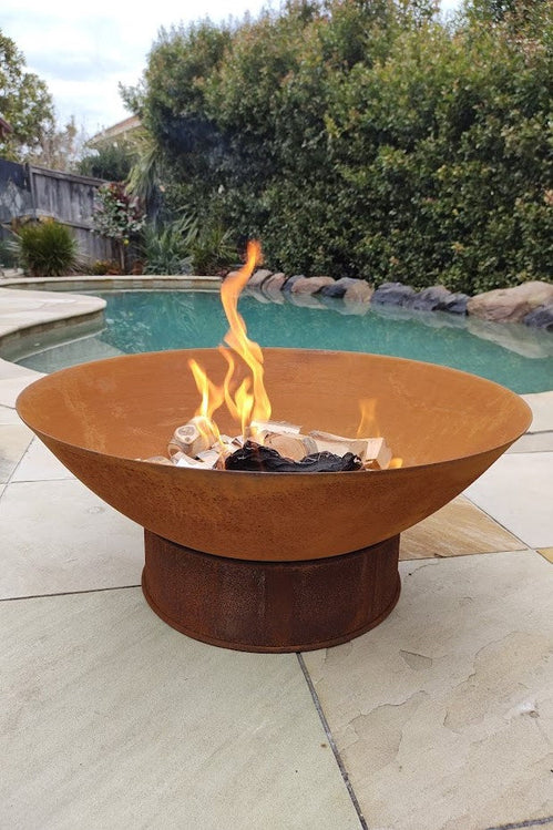 Greenlife Outdoor Fire Pit Cast Iron 600mm Deep Dish Bowl - Rust Patina