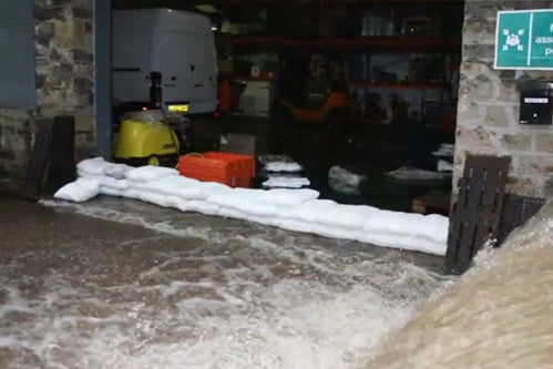 FloodSax - The Sandless Sand Bags for Flooding, Leaks, Drains & Water Events